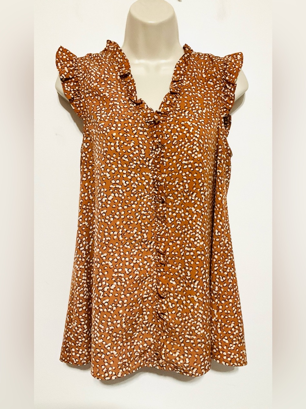 Staccato light rust brown white  Leopard Print Ruffle V-Neck Sleeveless Blouse